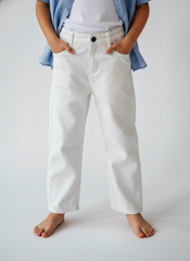 ArcticEase Straight Fit Jeans