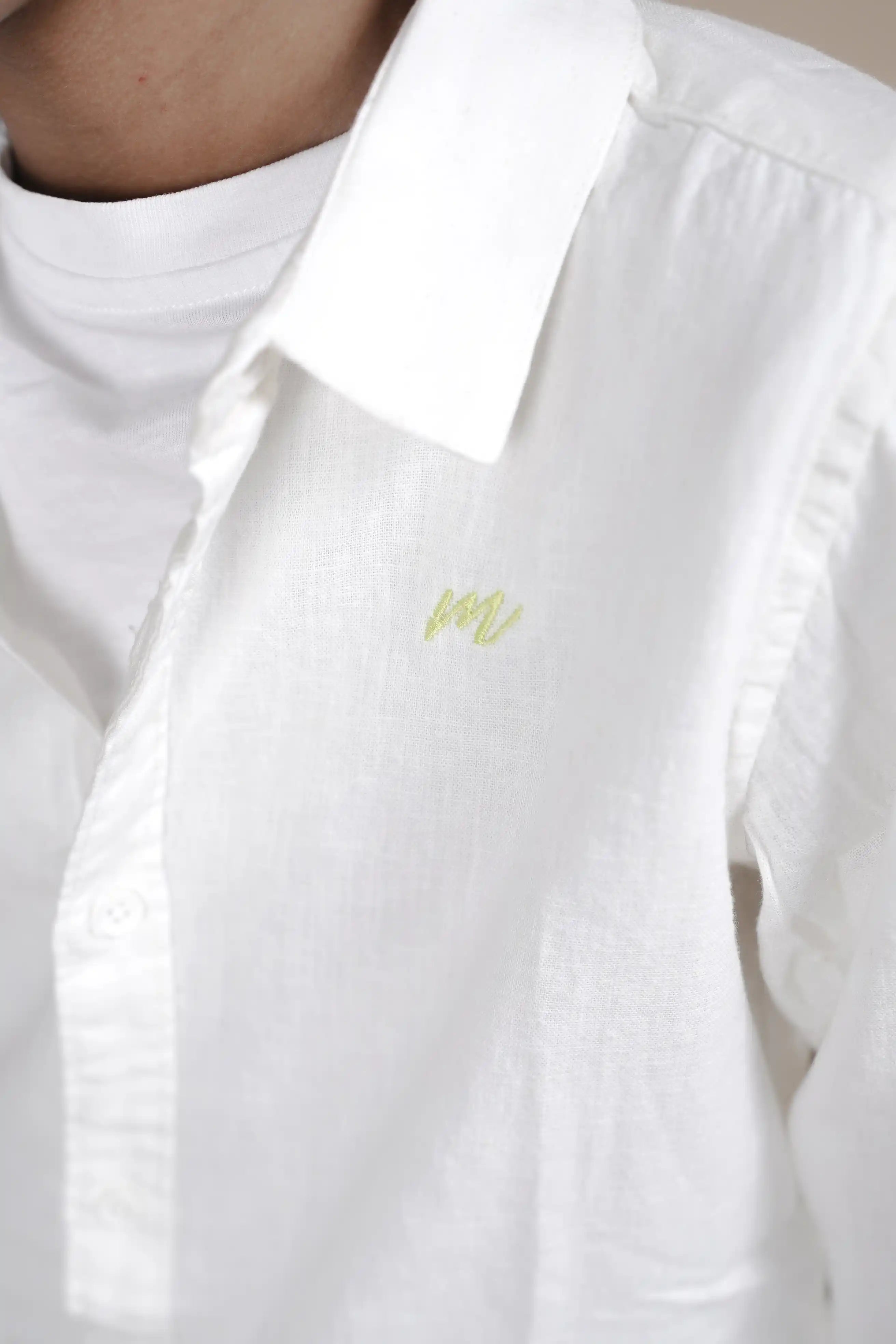 Lightweight Long-Sleeve Button-Up Shirt with Minimalist Detailing Linen
