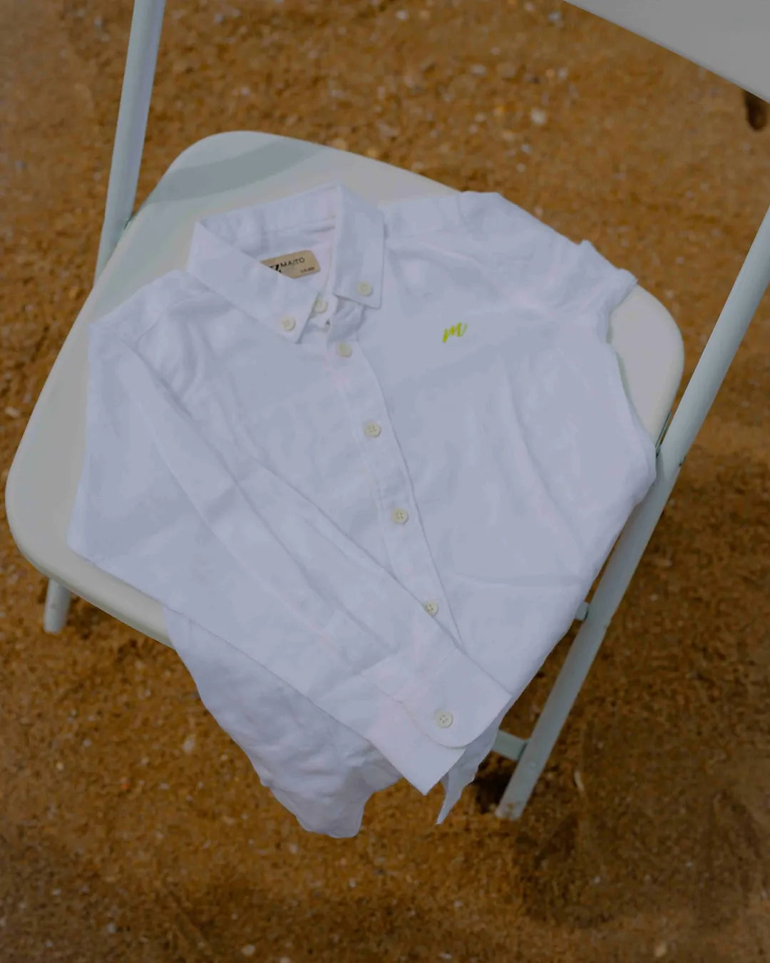 Lightweight Long-Sleeve Button-Up Shirt with Minimalist Detailing Linen